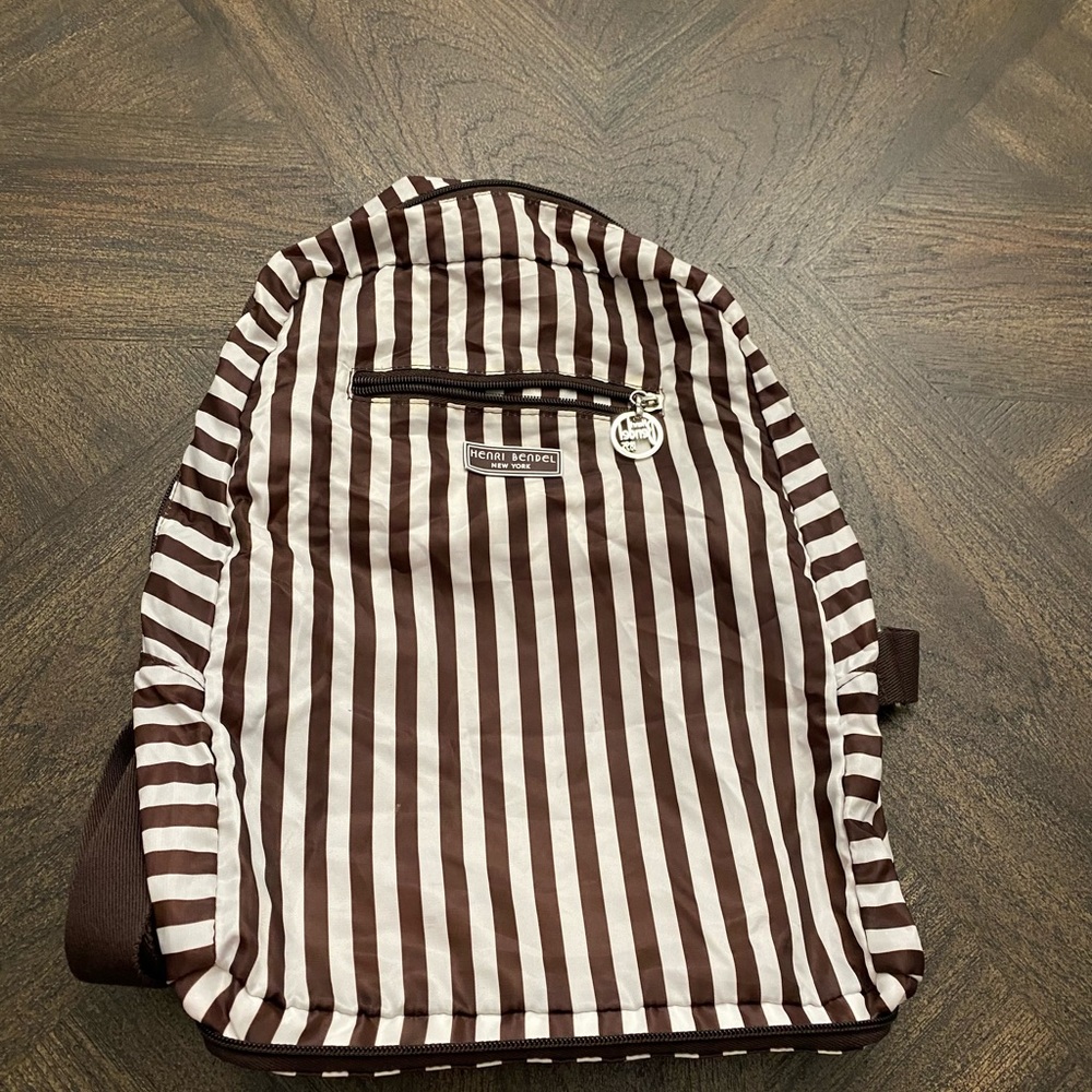 💕Make an offer💕 Henri Bendel foldable backpack.